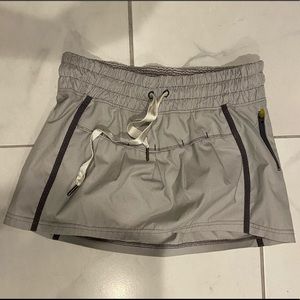 Lululemon skirt grey